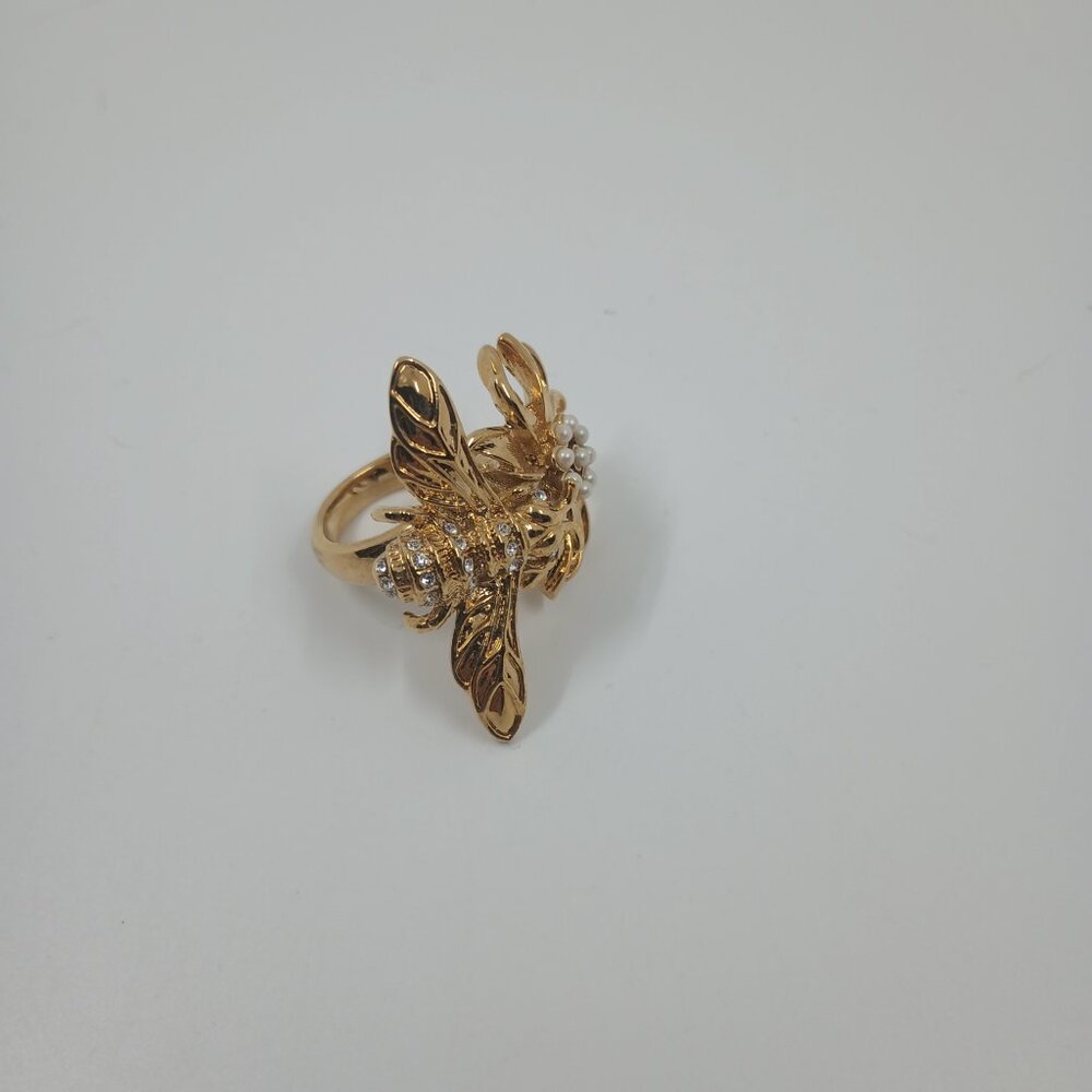 Monet Gold Tone Flower Bee Ring, Sz 8. - Picture 3 of 3